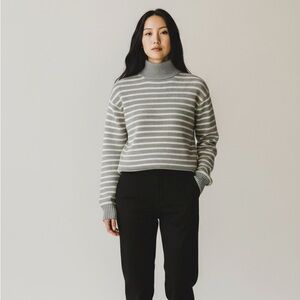 GAP gray & white knit striped mockneck sweater